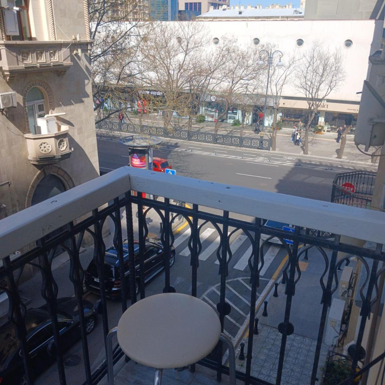 Gates Of Baku Apartment Bagian luar foto
