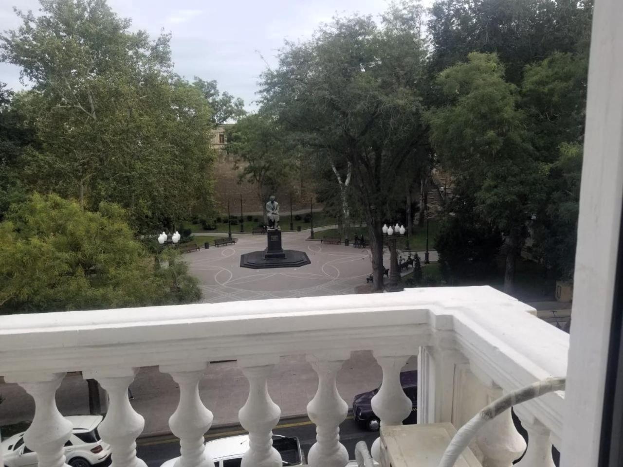 Gates Of Baku Apartment Bagian luar foto