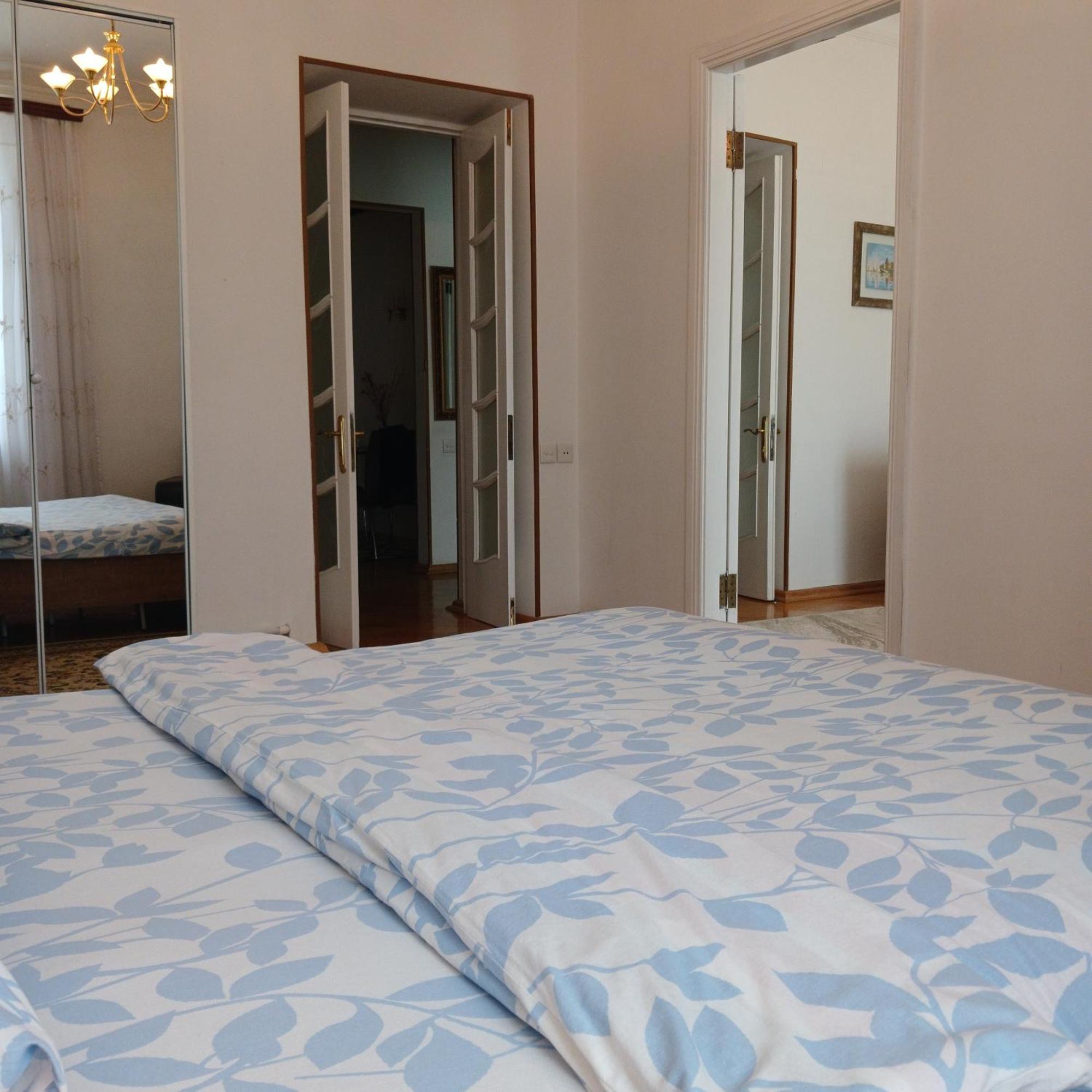 Gates Of Baku Apartment Bagian luar foto