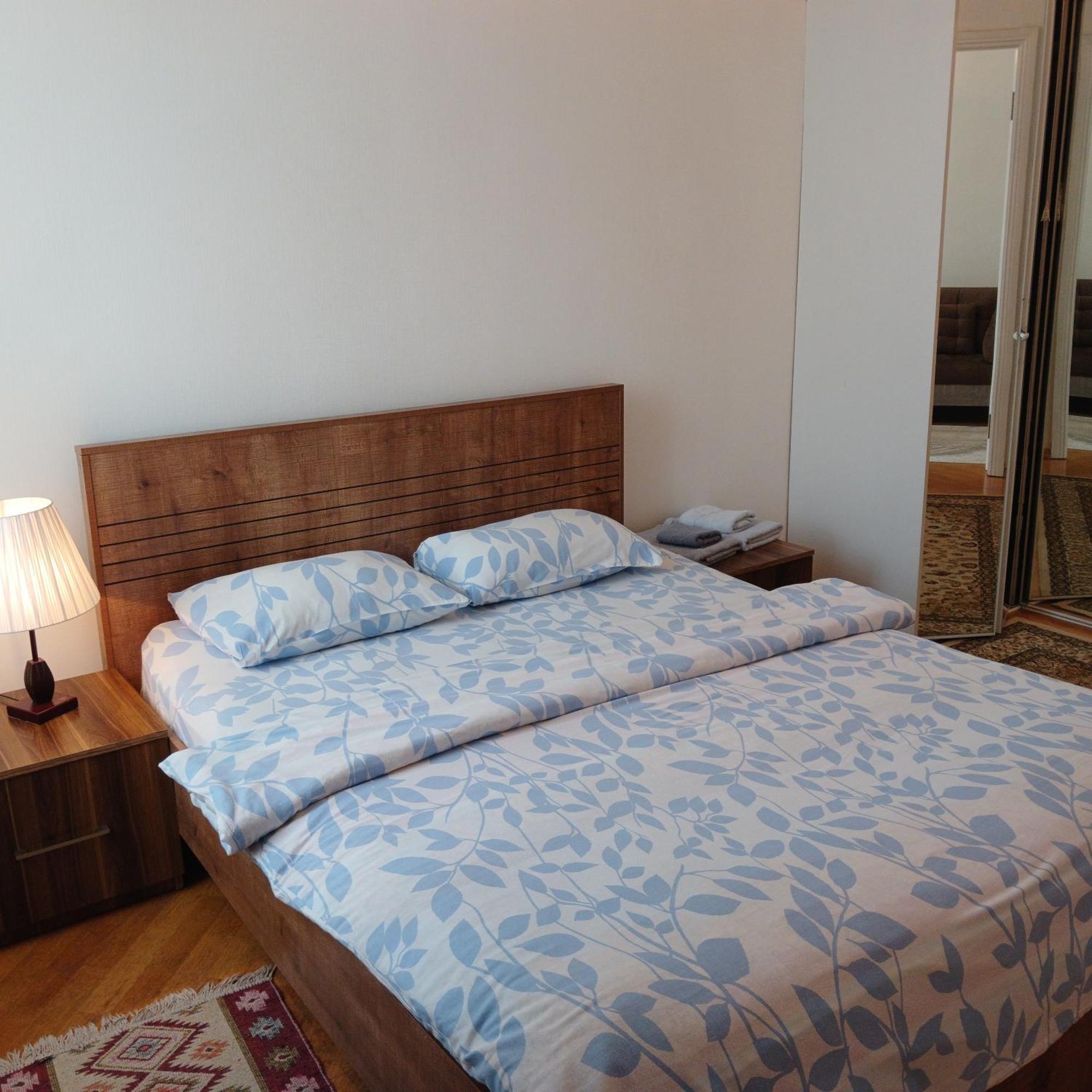 Gates Of Baku Apartment Bagian luar foto
